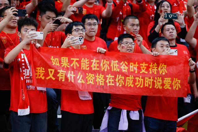 皇马对维尼修斯的续约策略，耐人寻味的博弈